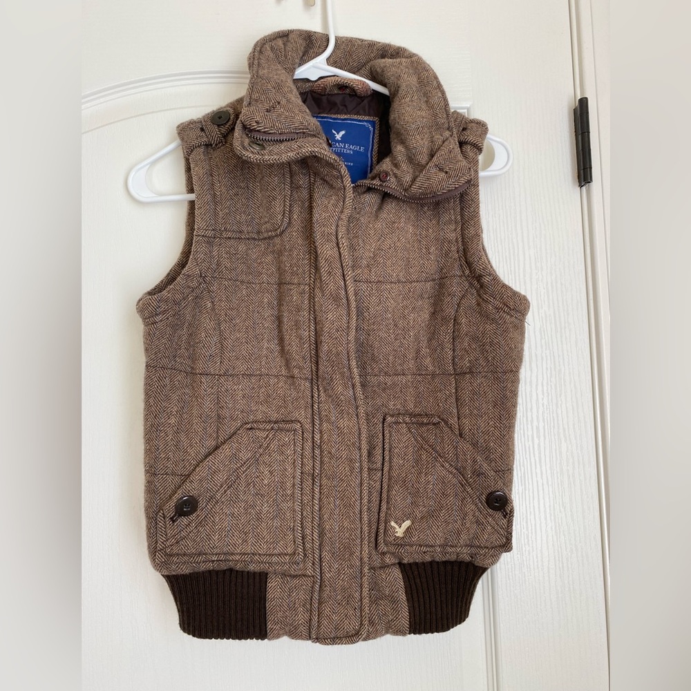 American Eagle Women’s Brown Vest size Small